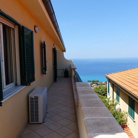 Chic Apartment In Parghelia Italy 외부 사진