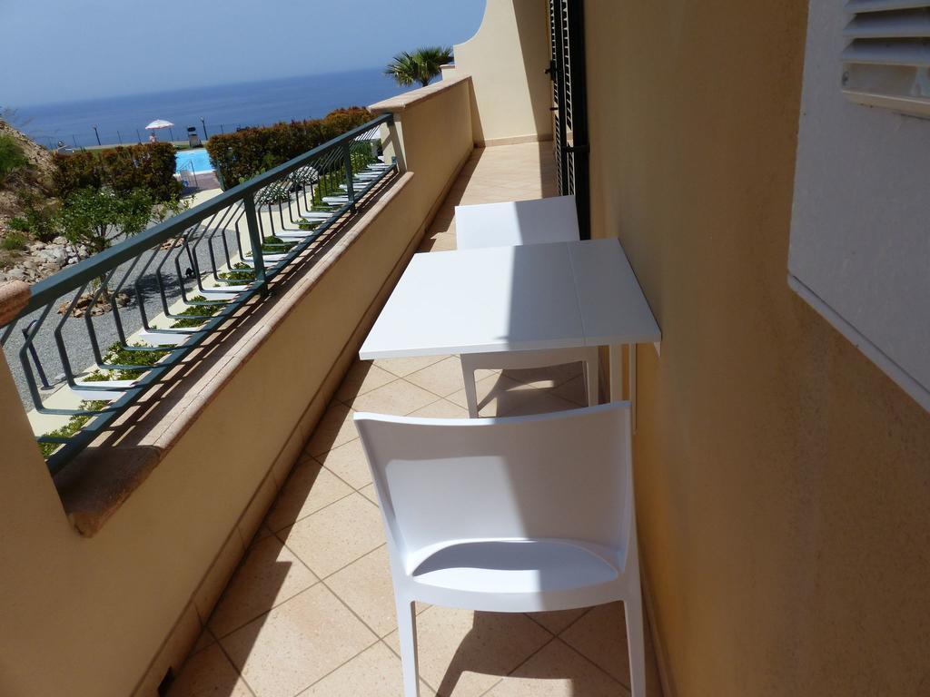 Chic Apartment In Parghelia Italy 외부 사진